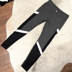 NWOT Mesh Panel Charcoal Leggings